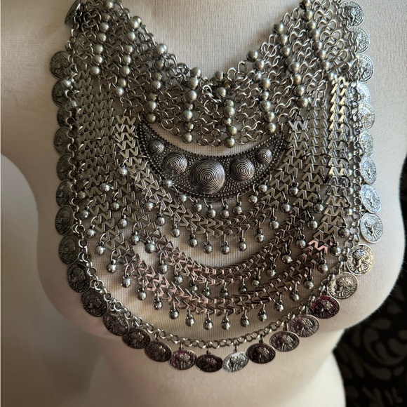 Adjustable statement necklace - Picture 2 of 2